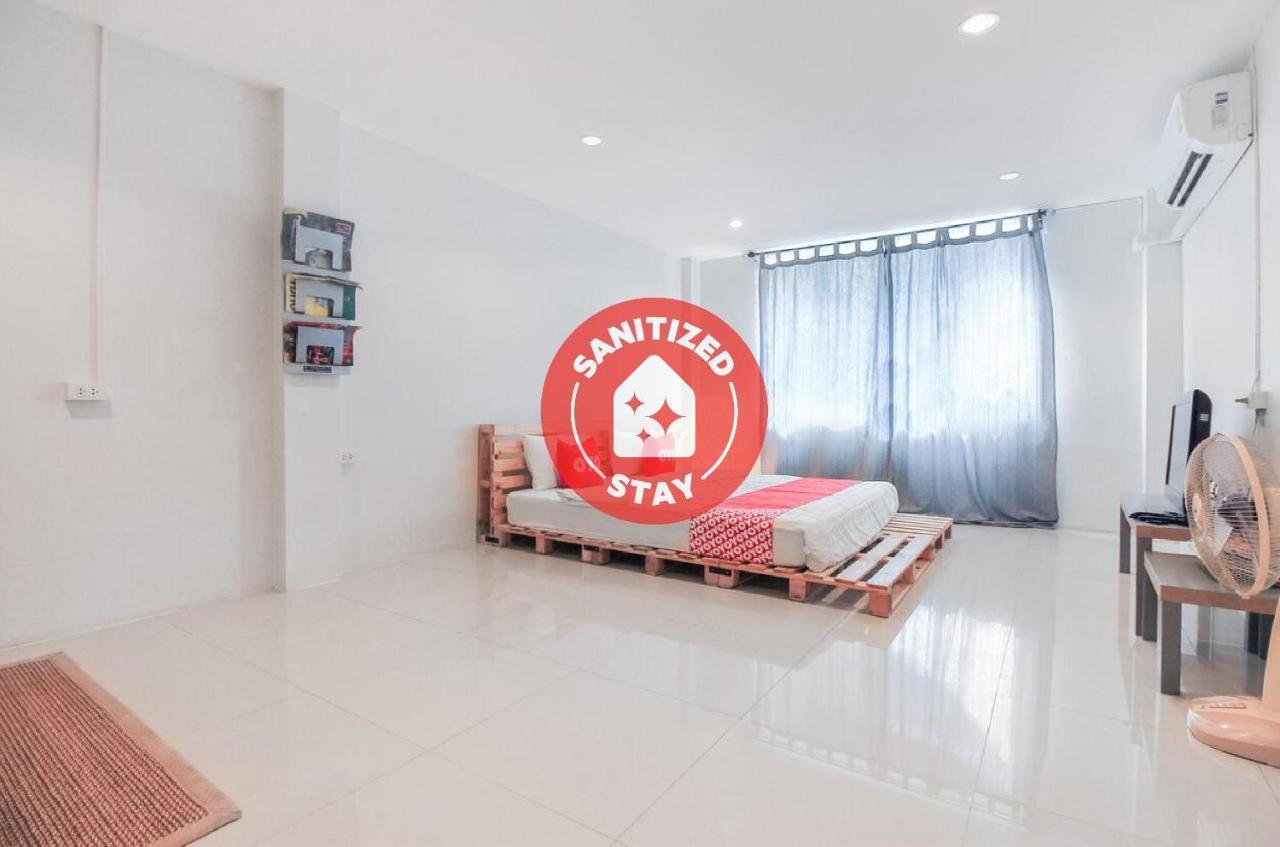 Oyo 421 Guyasuka Hostel & Cafe Bangkok Ngoại thất bức ảnh