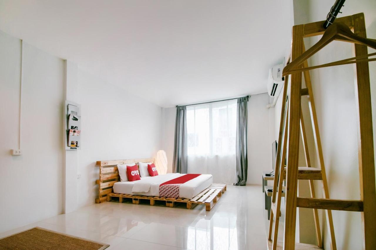 Oyo 421 Guyasuka Hostel & Cafe Bangkok Ngoại thất bức ảnh