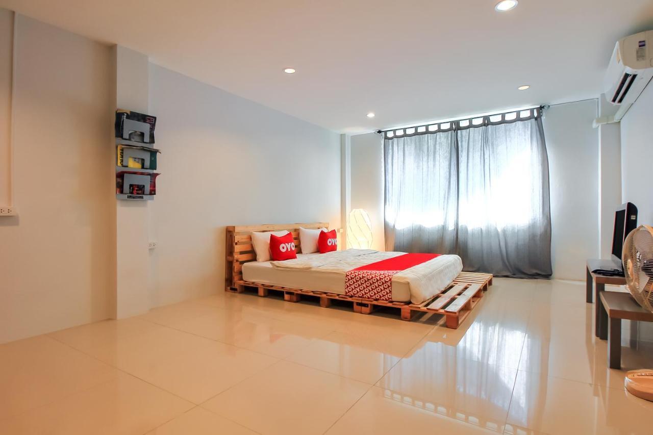Oyo 421 Guyasuka Hostel & Cafe Bangkok Ngoại thất bức ảnh