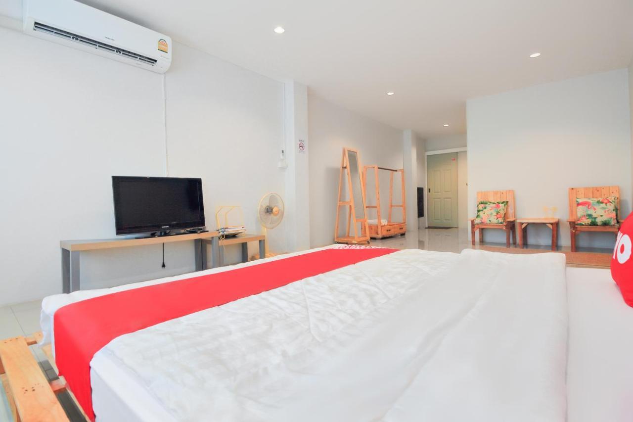 Oyo 421 Guyasuka Hostel & Cafe Bangkok Ngoại thất bức ảnh