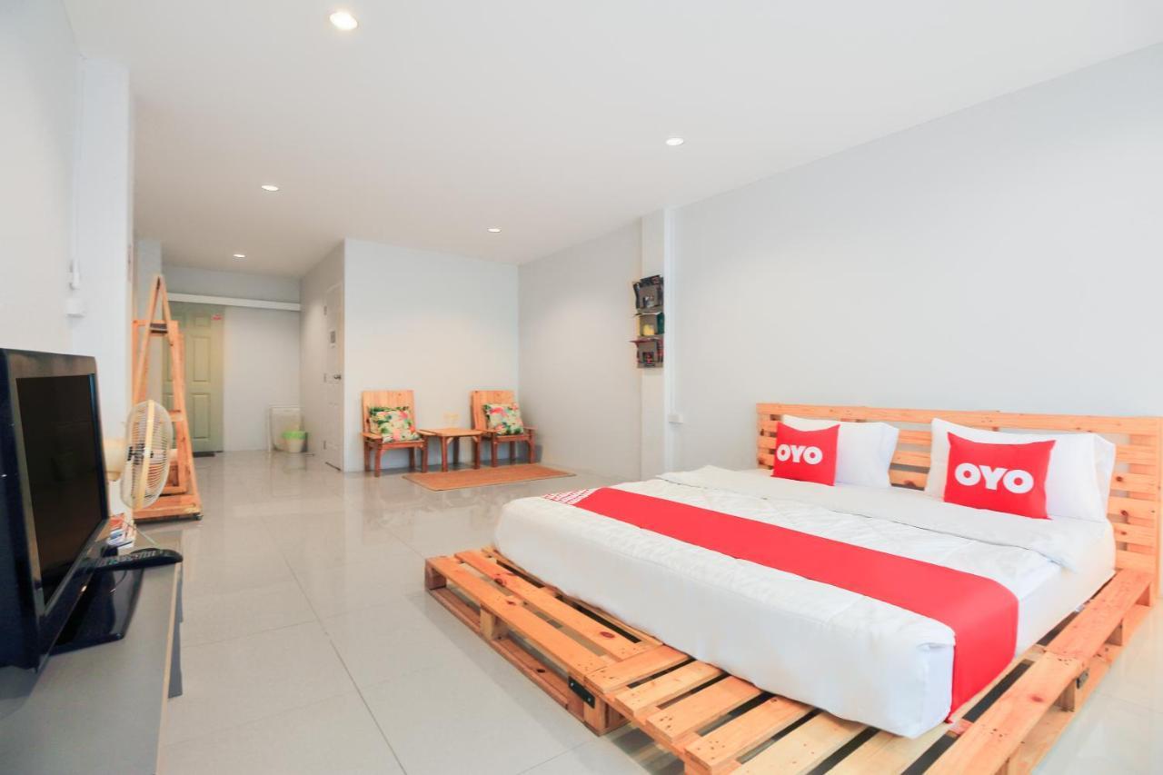 Oyo 421 Guyasuka Hostel & Cafe Bangkok Ngoại thất bức ảnh