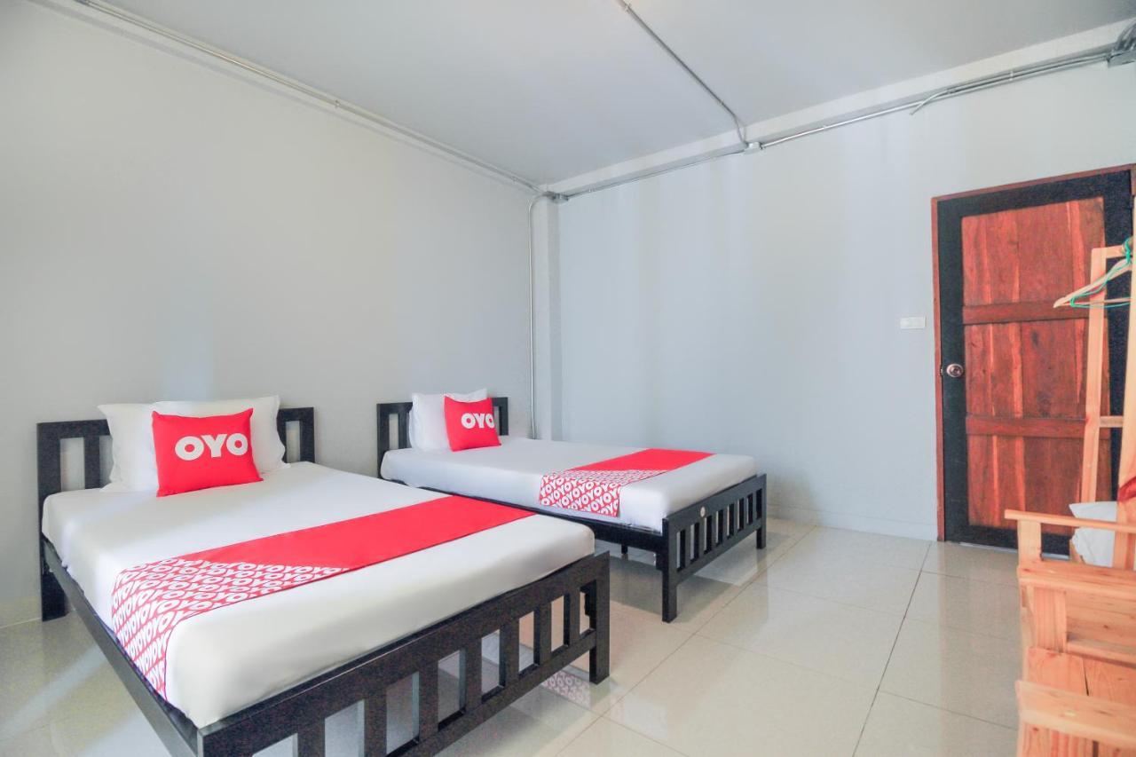 Oyo 421 Guyasuka Hostel & Cafe Bangkok Ngoại thất bức ảnh